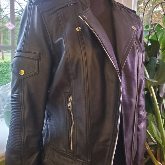 Women's Soft Leather Motorcycle Jacket - Picture 4 of 6